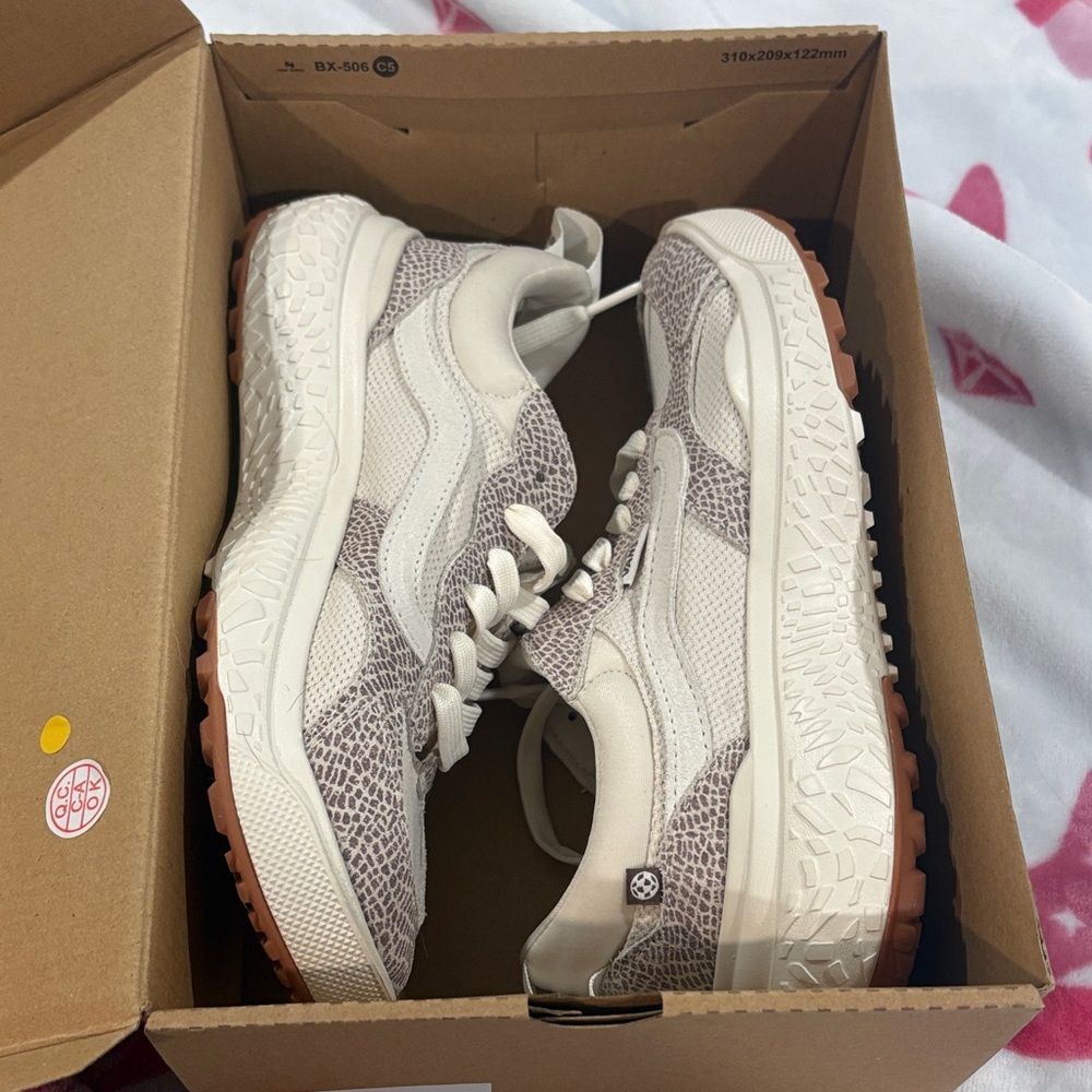 Vans Women's Python Patterned Sneakers - Picture 3 of 3